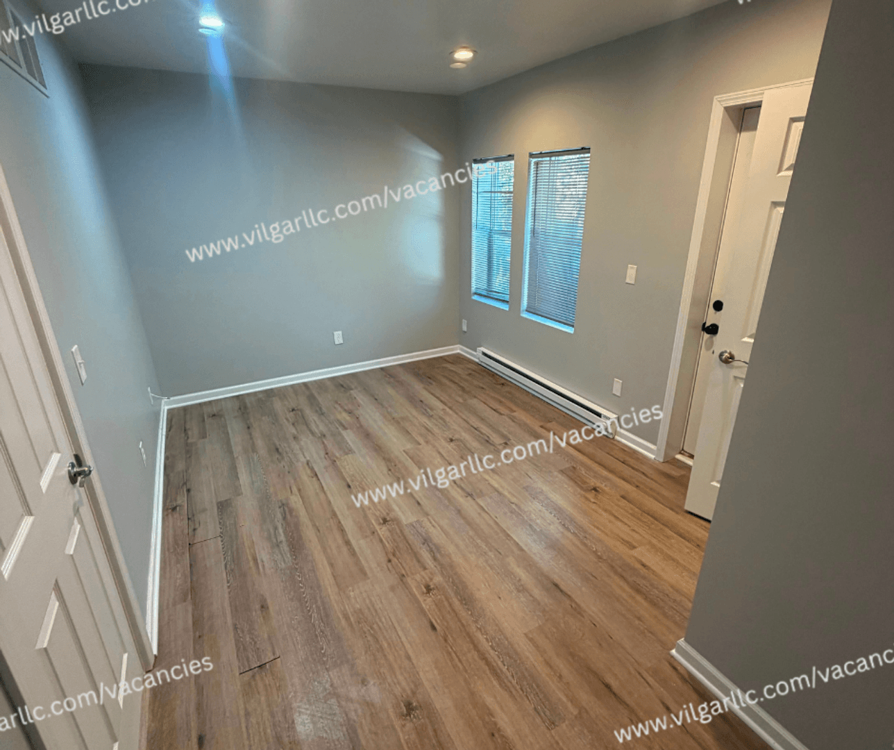Hammond Apartment: 4735 Hohman Avenue