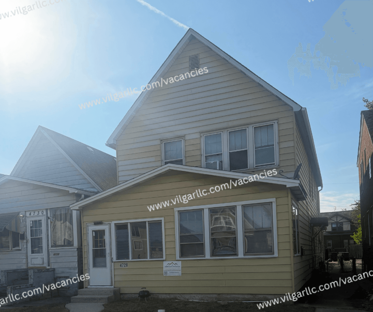 East Chicago Apartment: 4728 Baring Ave