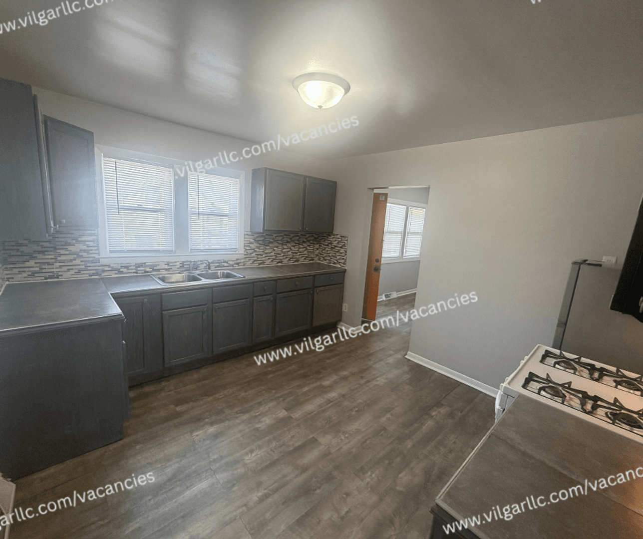 Hammond Apartment: 4232/4236 Grover