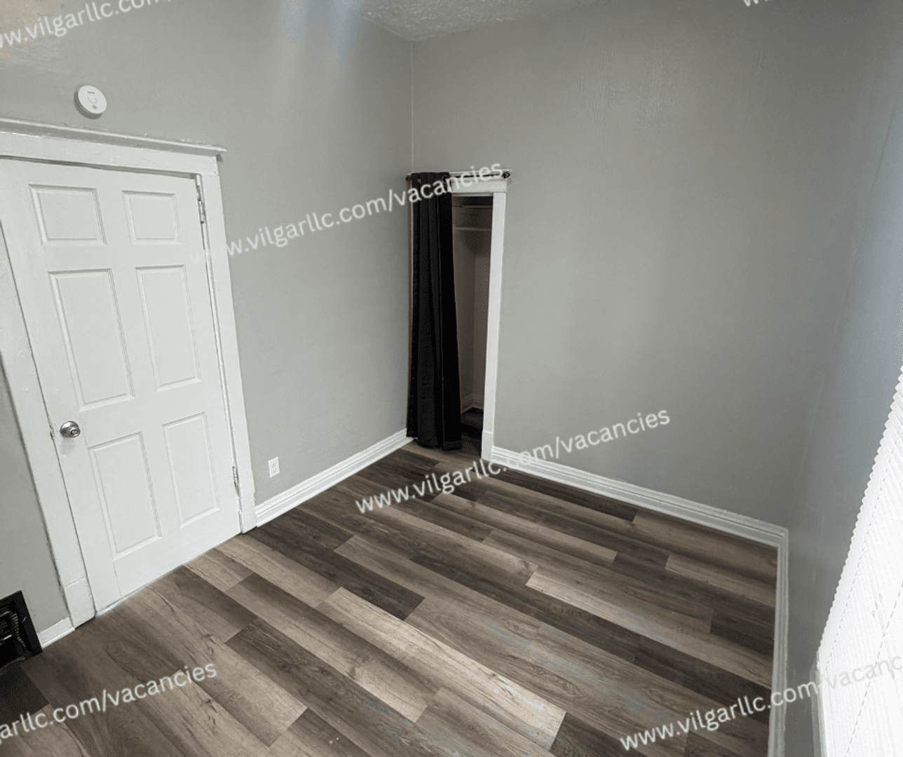 East Chicago Apartment: 3940 Deodar St