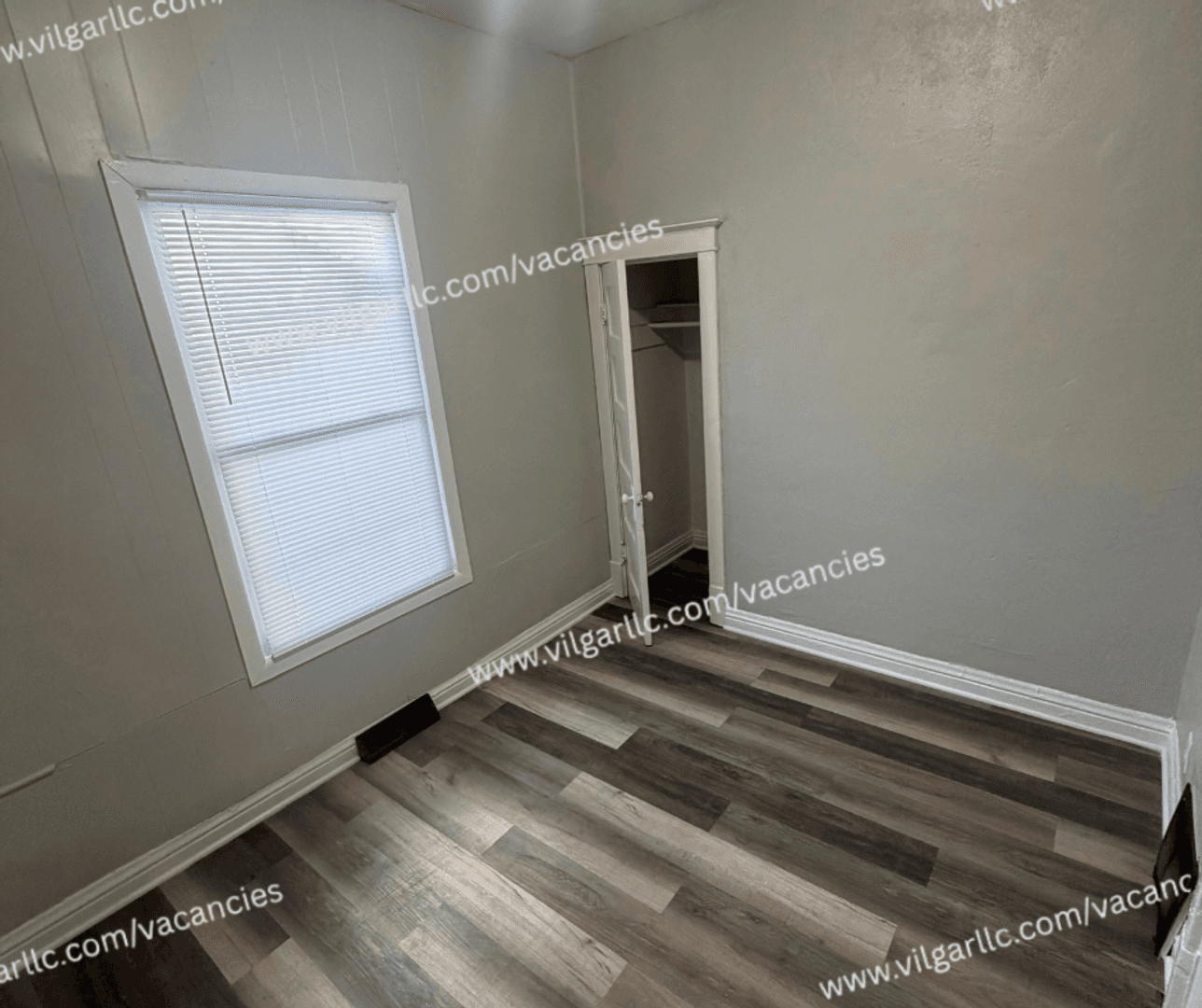 East Chicago Apartment: 3940 Deodar St