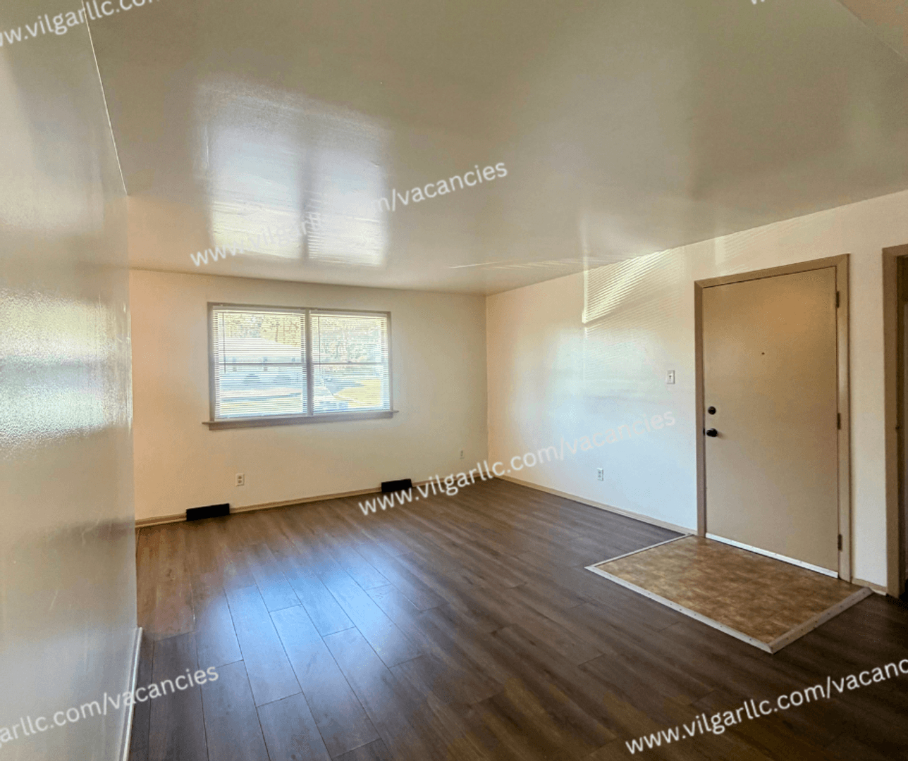 Merrillville Apartment: 5629 Massachusetts St