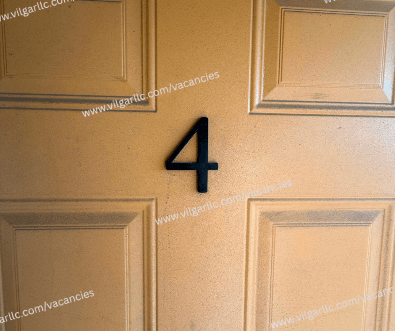 Hammond Apartment: 4735 Hohman Avenue