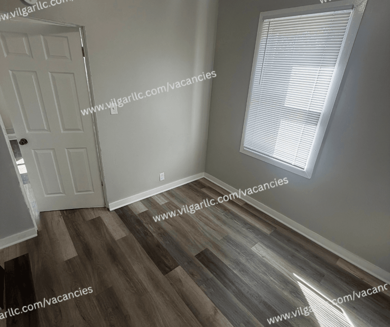 East Chicago Apartment: 3940 Deodar St