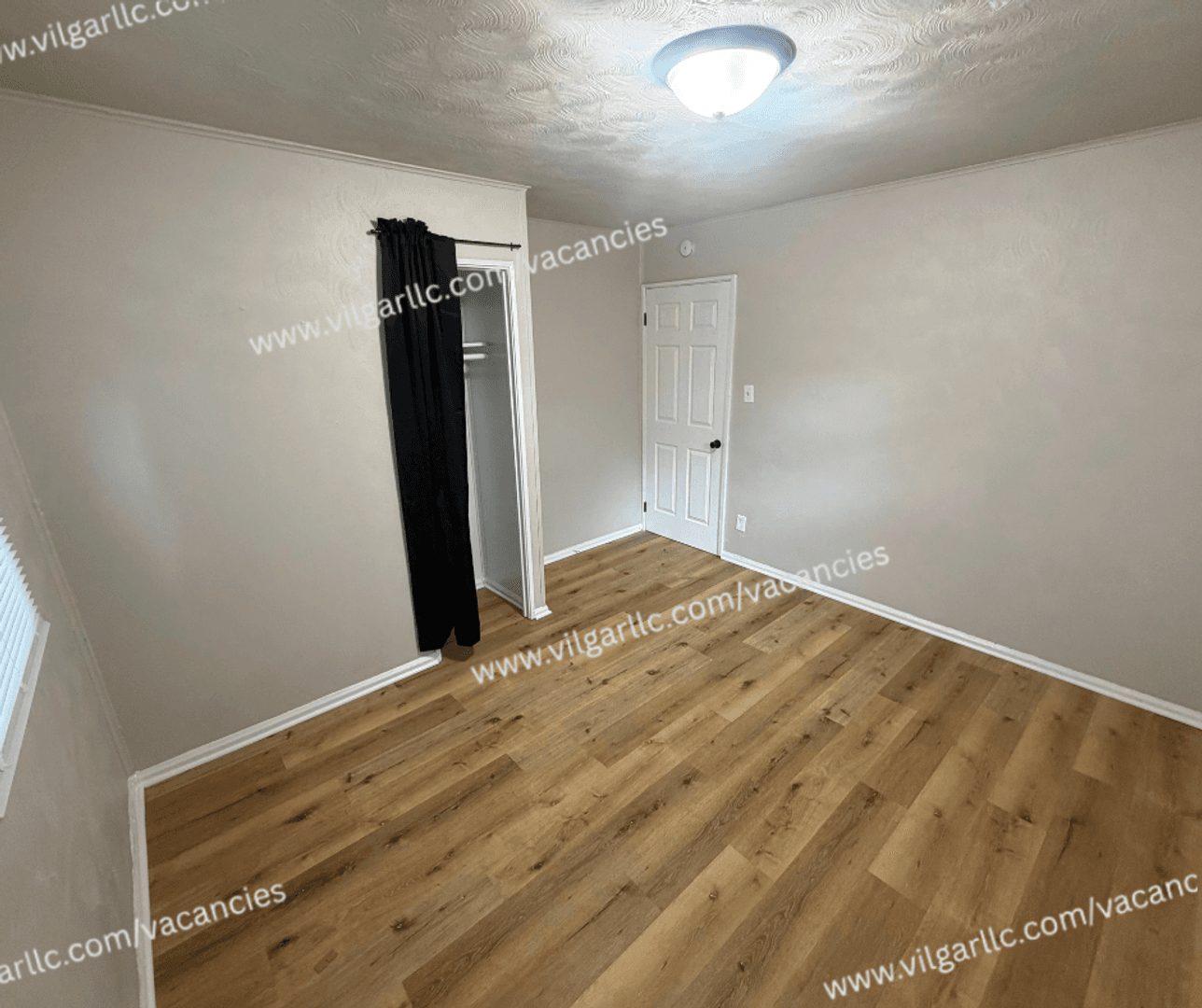 Gary House: 260 Van Buren St