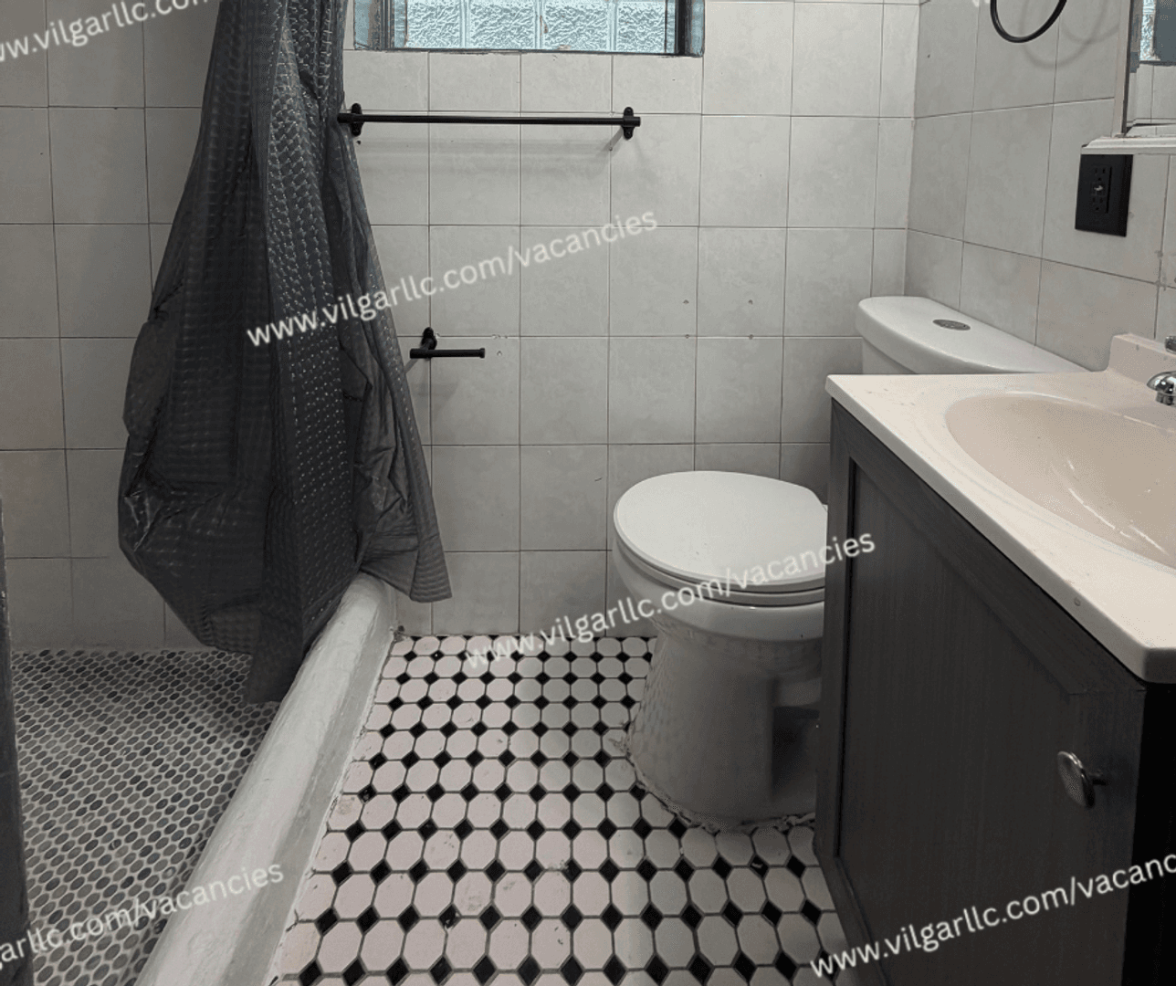 East Chicago Apartment: 5035 Olcott St