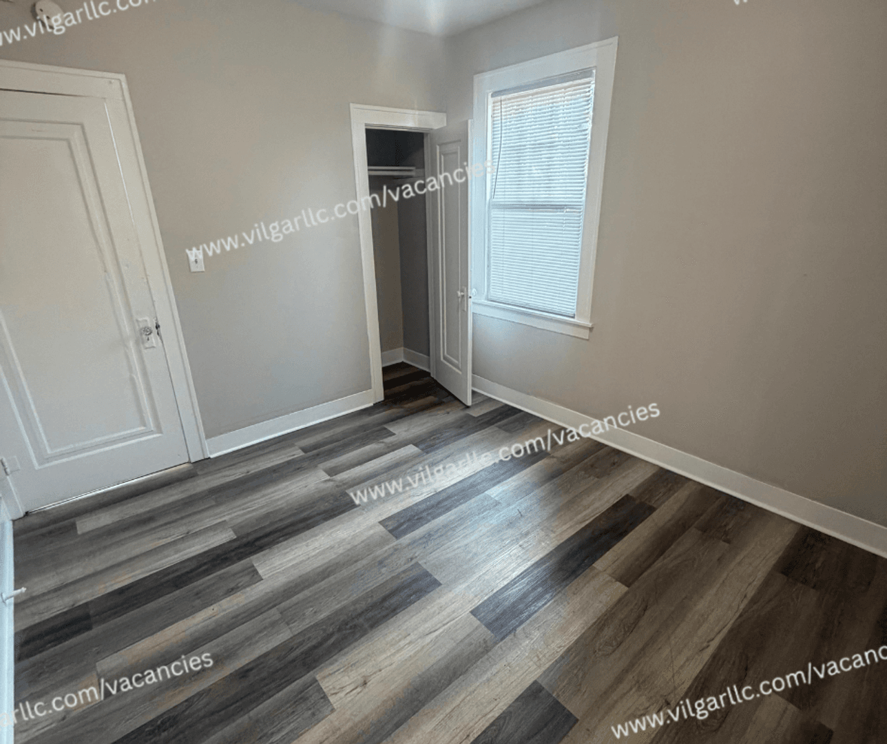 East Chicago Apartment: 4728 Baring Ave