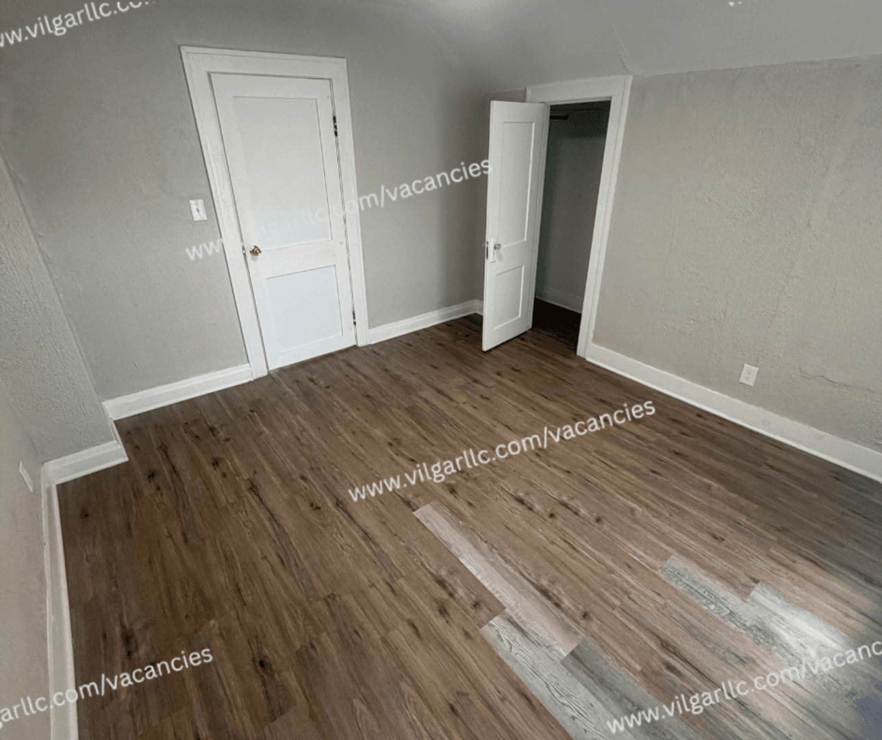 Hobart Apartment: 3236 Michigan St
