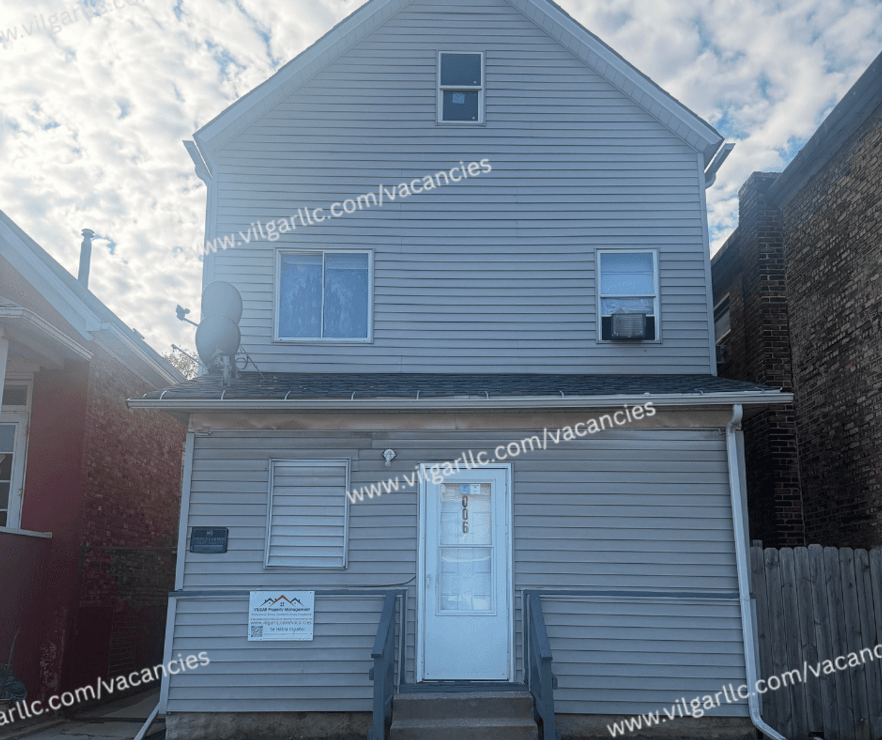 East Chicago Apartment: 5006 Magoun