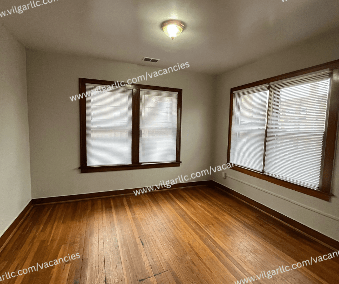 Gary Apartment: 461 Hayes St.