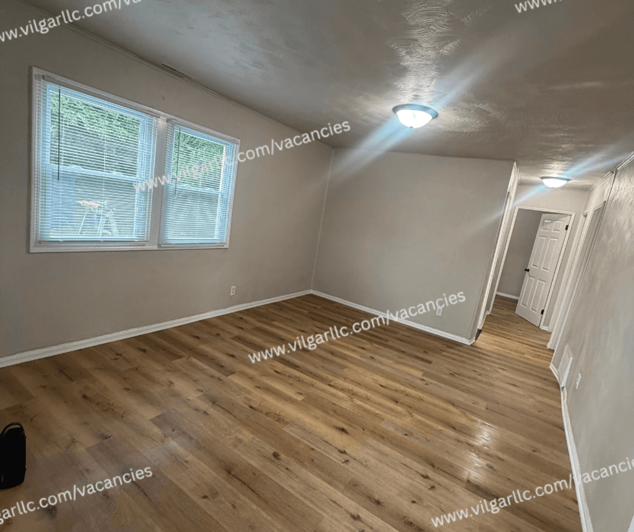 Gary House: 260 Van Buren St