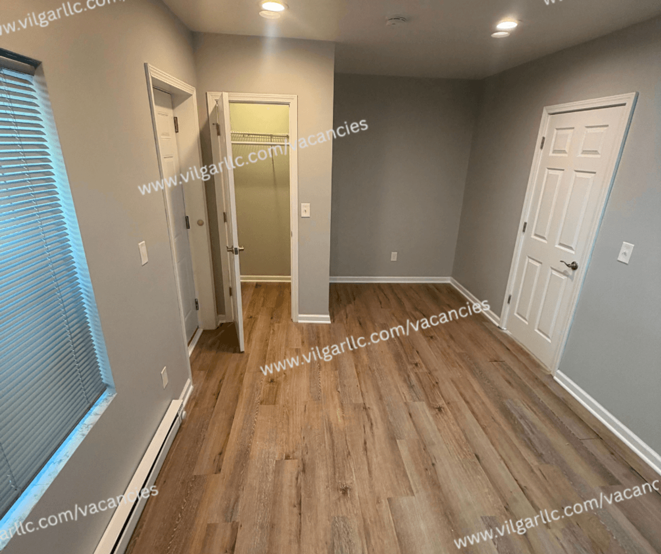 Hammond Apartment: 4735 Hohman Avenue