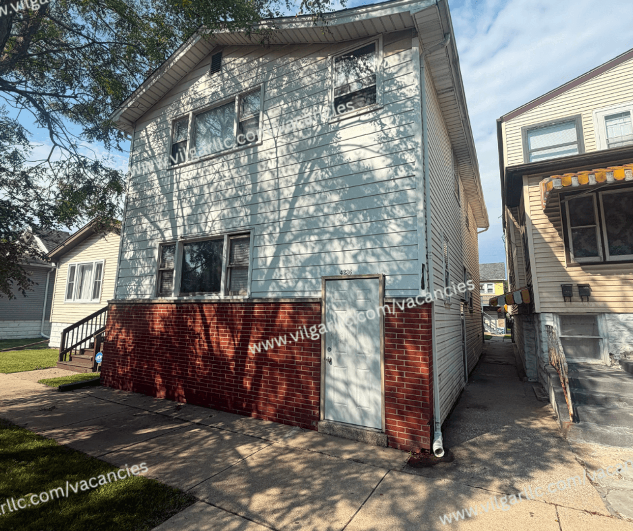 Hammond Apartment: 4232/4236 Grover