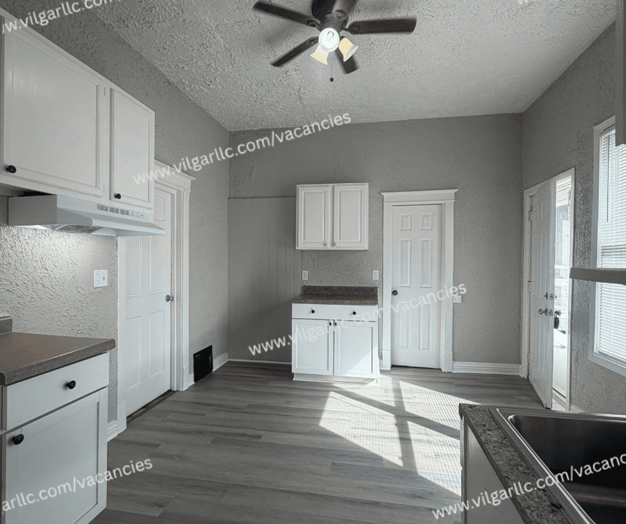 East Chicago Apartment: 3940 Deodar St
