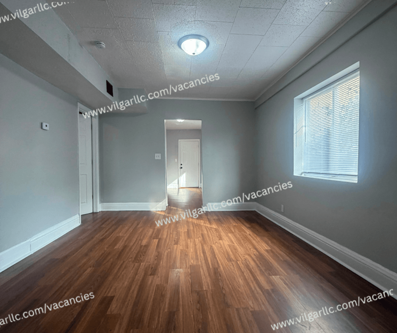 East Chicago Apartment: 5006 Magoun