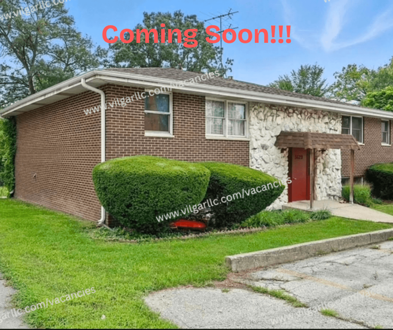 Merrillville Apartment: 5629 Massachusetts St