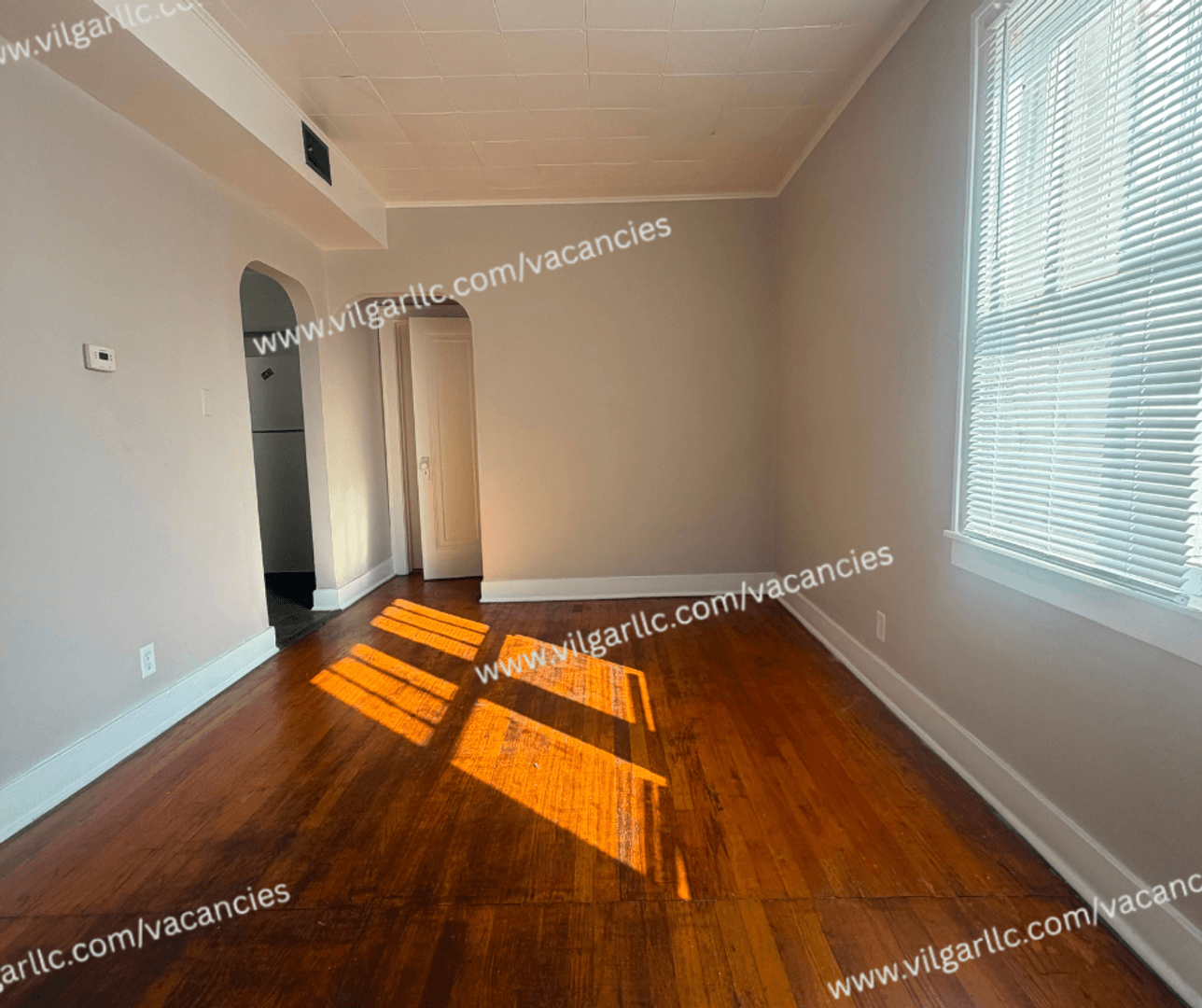 East Chicago Apartment: 4728 Baring Ave