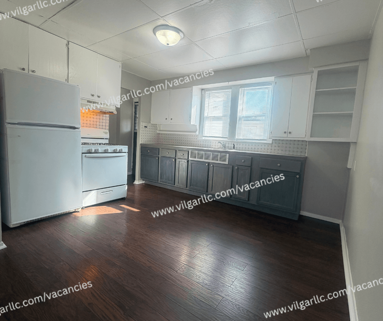 Hammond Apartment: 4403 Towle