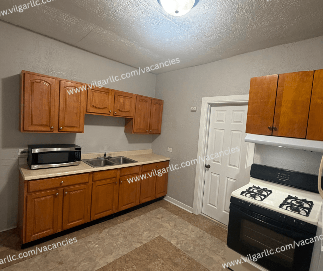 Hammond Apartment: 4232/4236 Grover