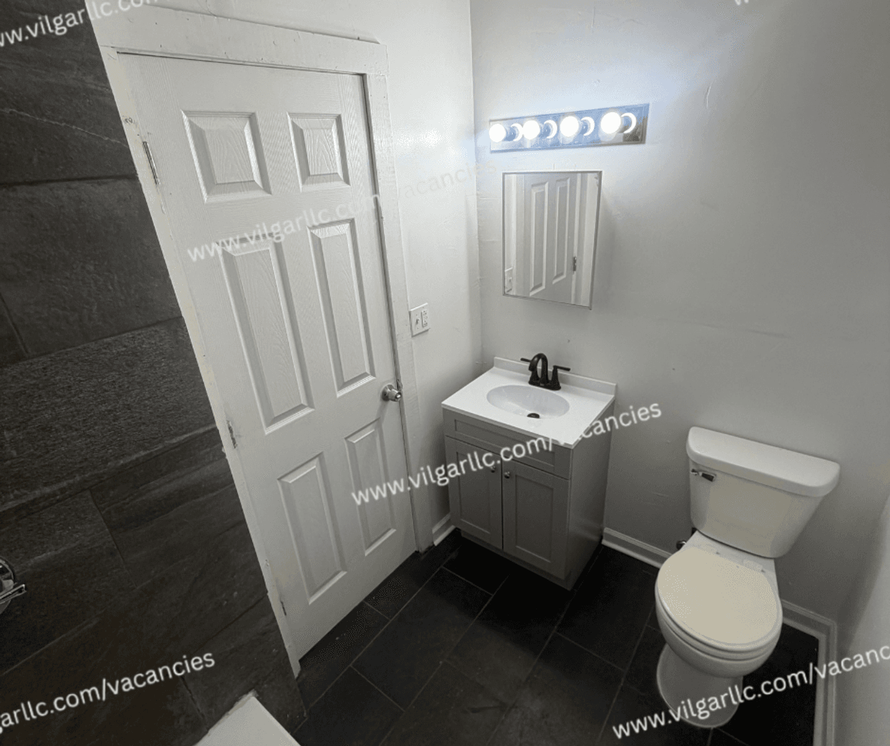 Gary Apartment: 1514 W 5th Ave