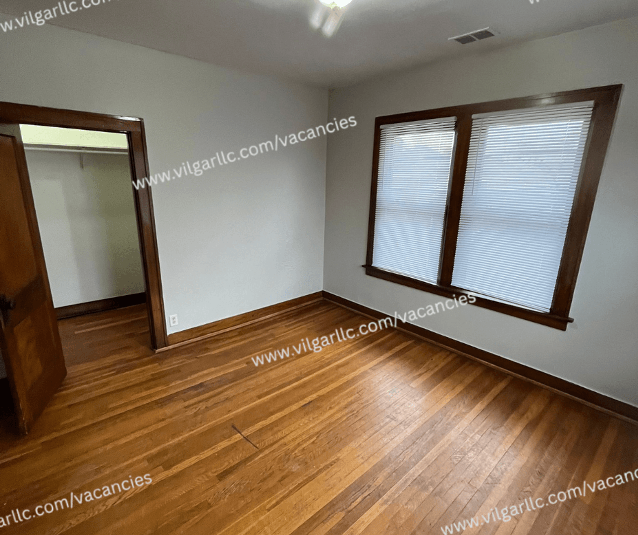 Gary Apartment: 461 Hayes St.