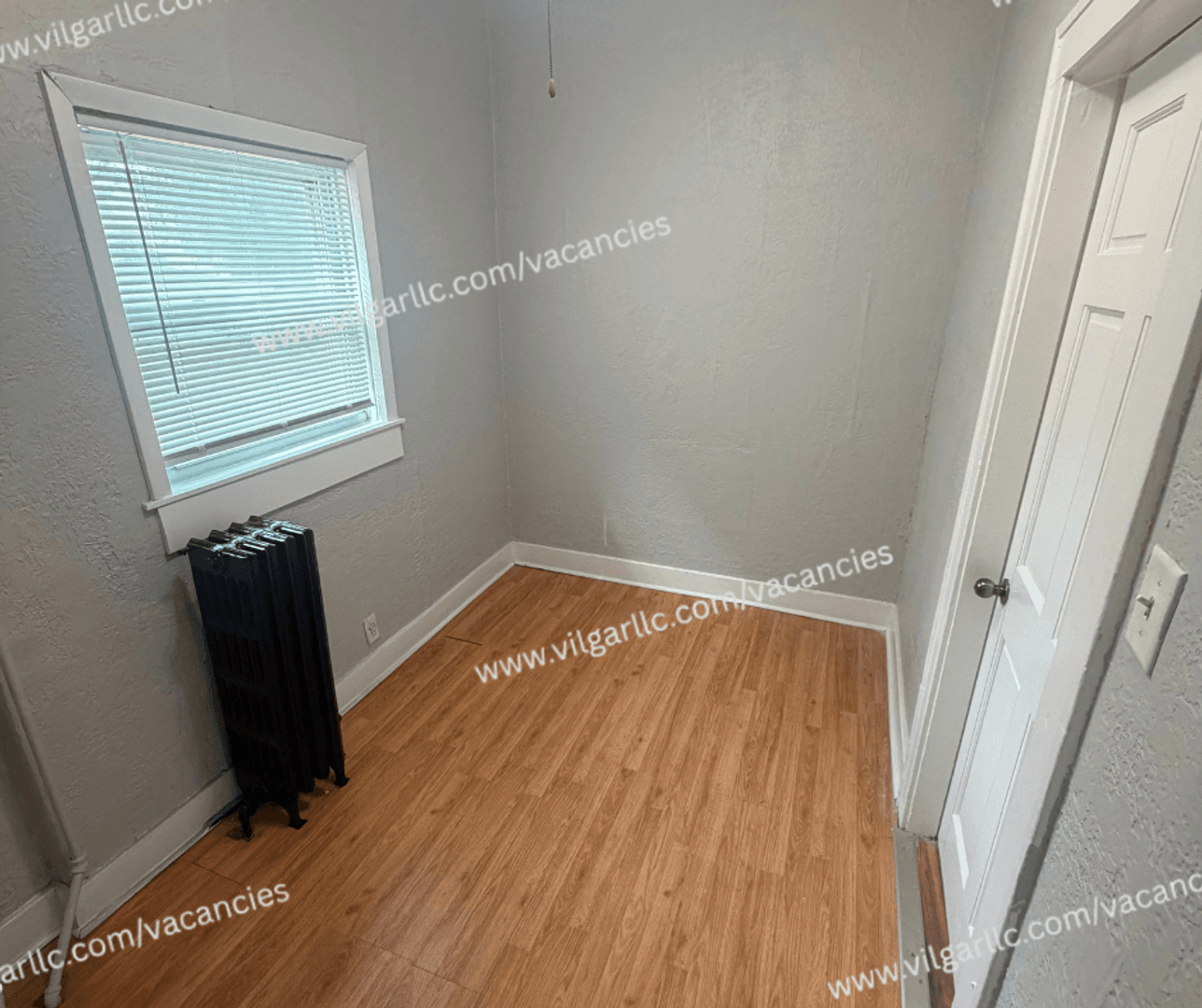 Hammond Apartment: 4232/4236 Grover