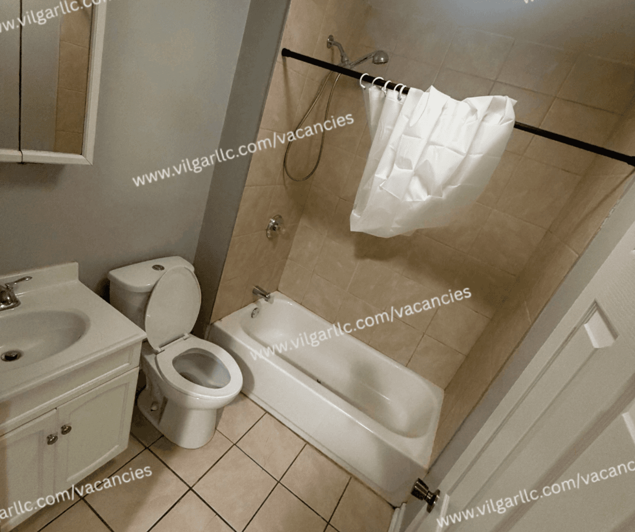 Hammond Apartment: 4232/4236 Grover