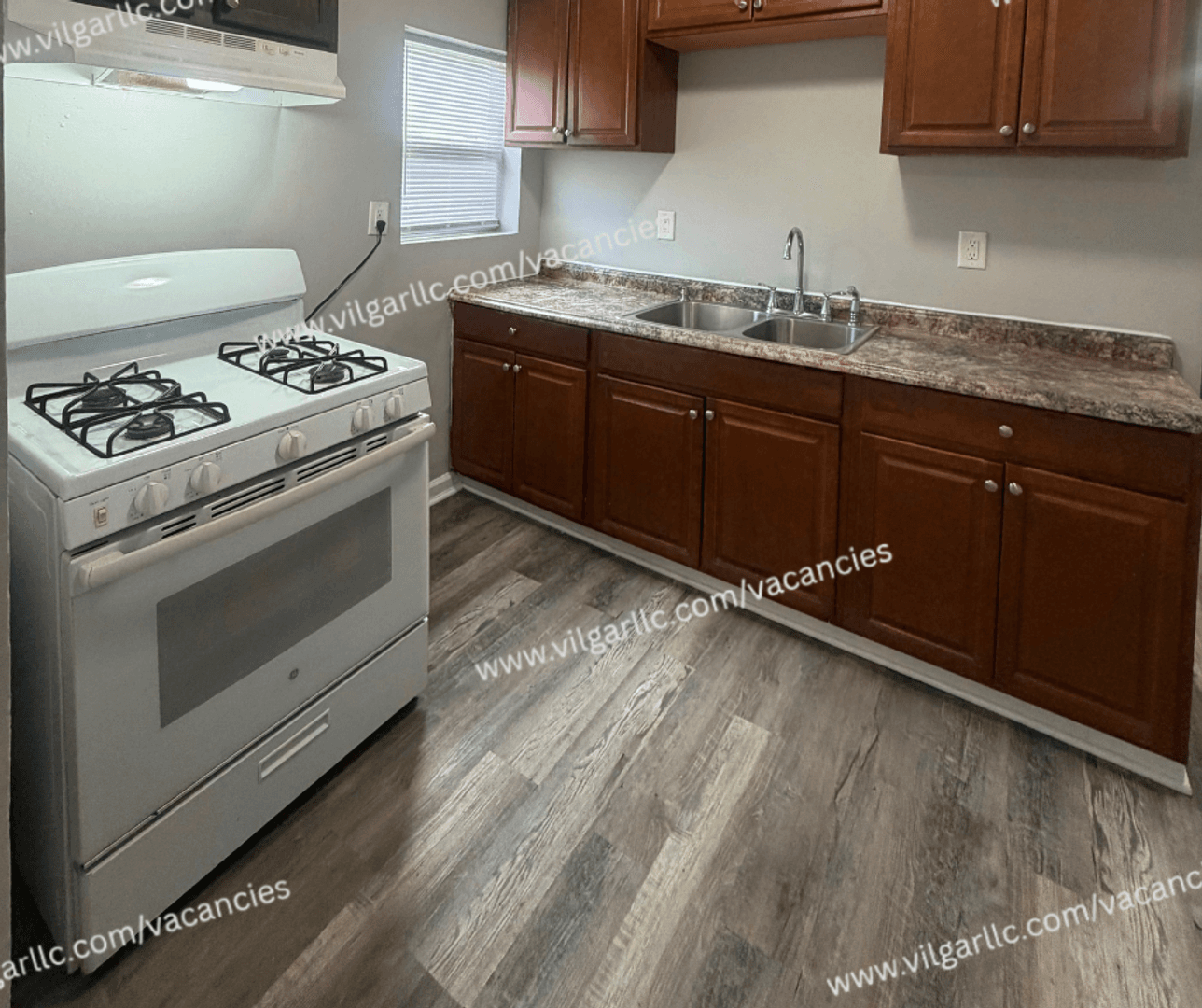 East Chicago Apartment: 5006 Magoun