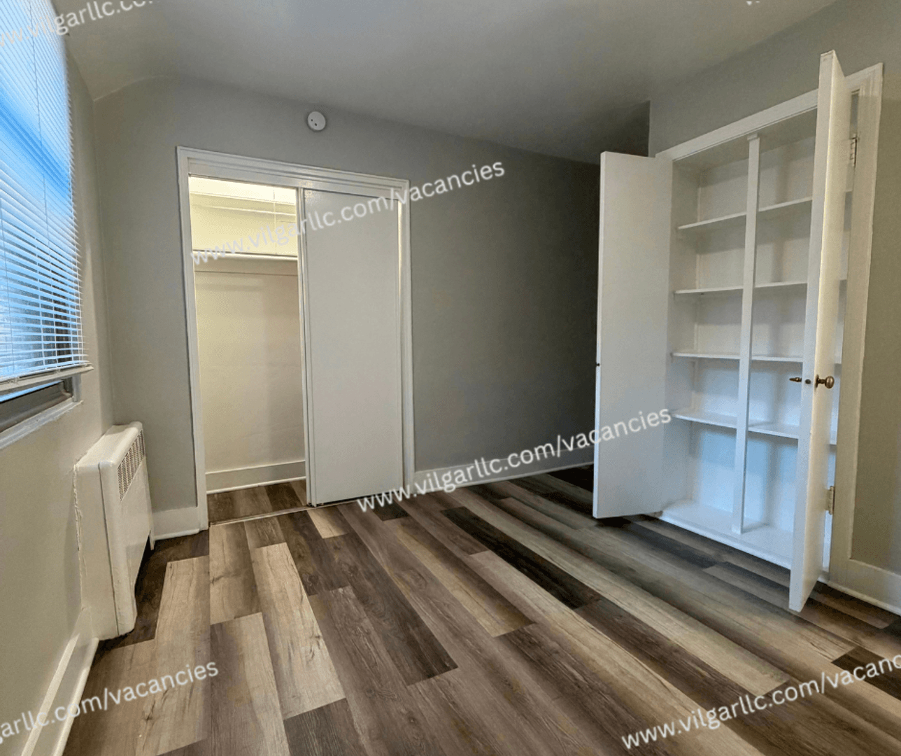La Porte Apartment: 1520 Monroe St,
