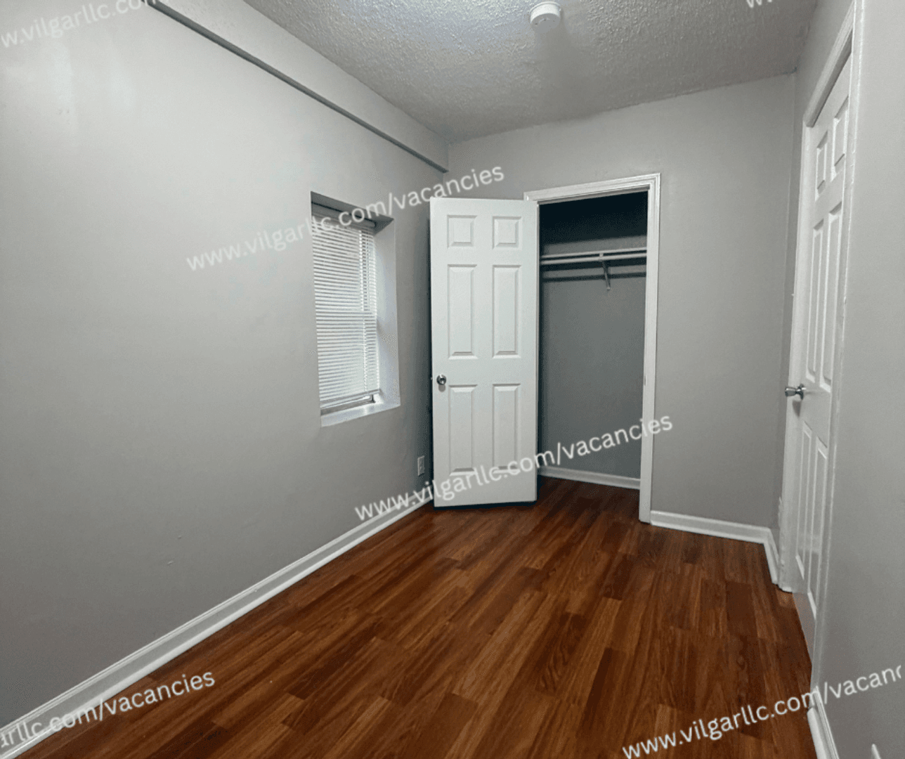 East Chicago Apartment: 5006 Magoun