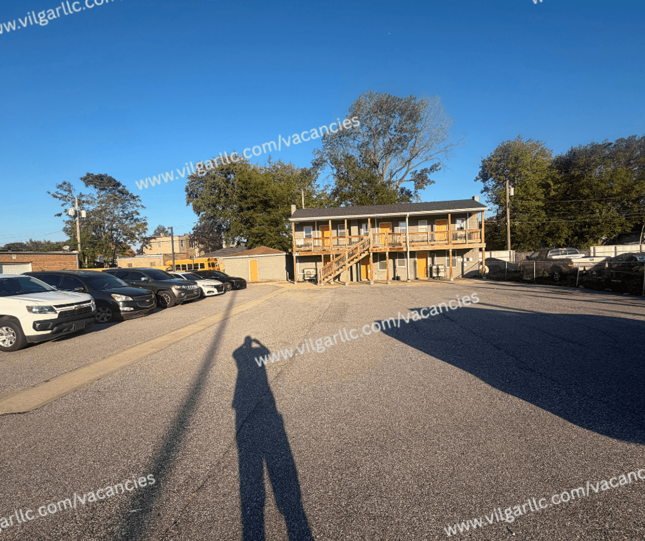 Hammond Apartment: 4735 Hohman Avenue