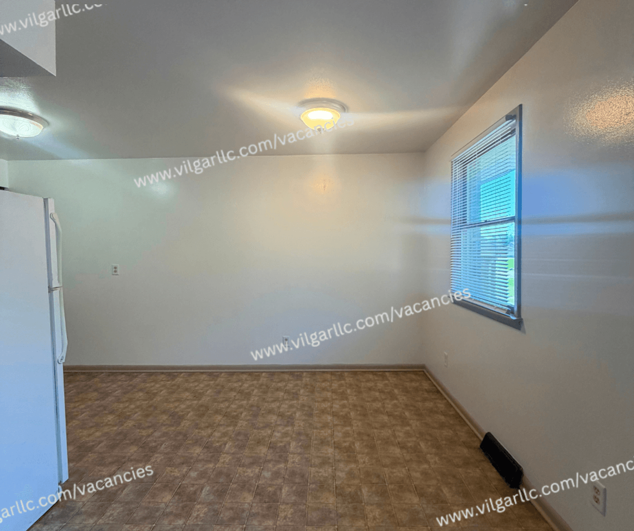 Merrillville Apartment: 5629 Massachusetts St