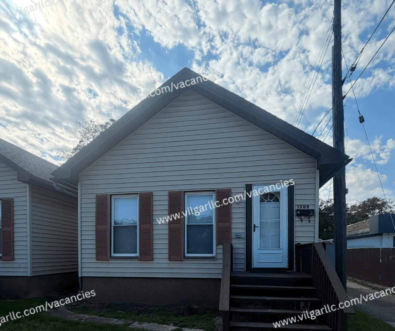 Michigan City House: 1309 Franklin St.
