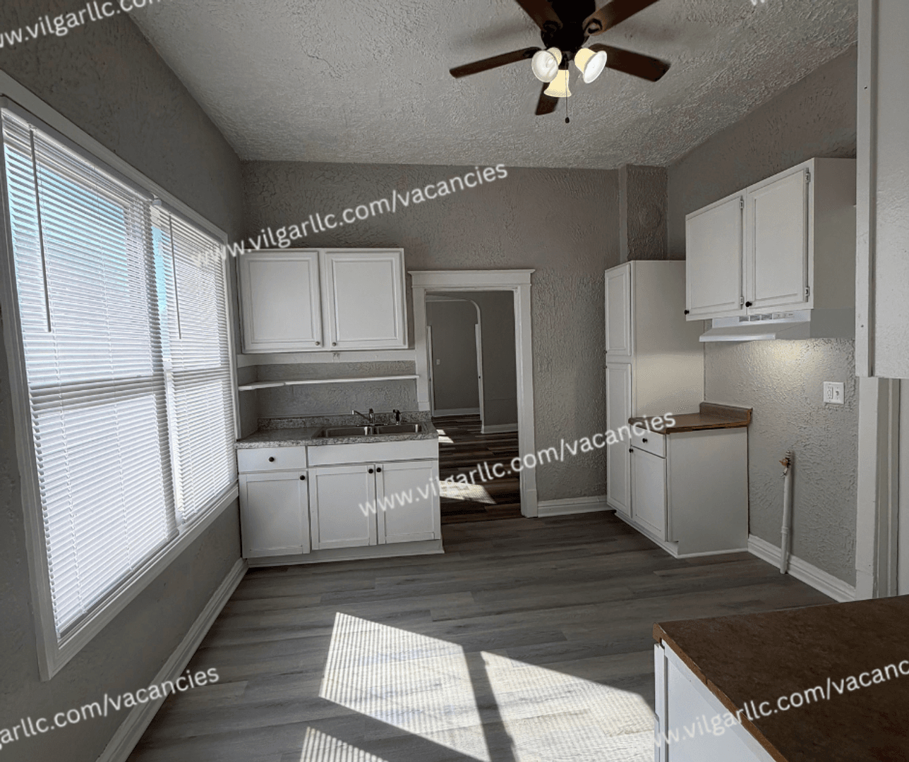 East Chicago Apartment: 3940 Deodar St