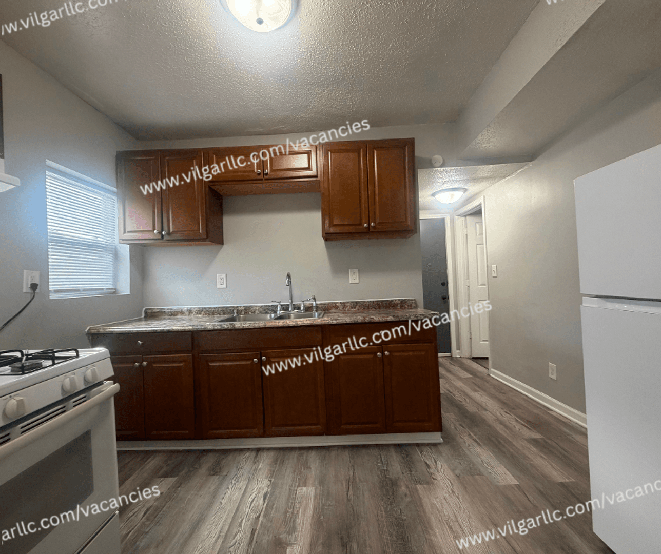 East Chicago Apartment: 5006 Magoun