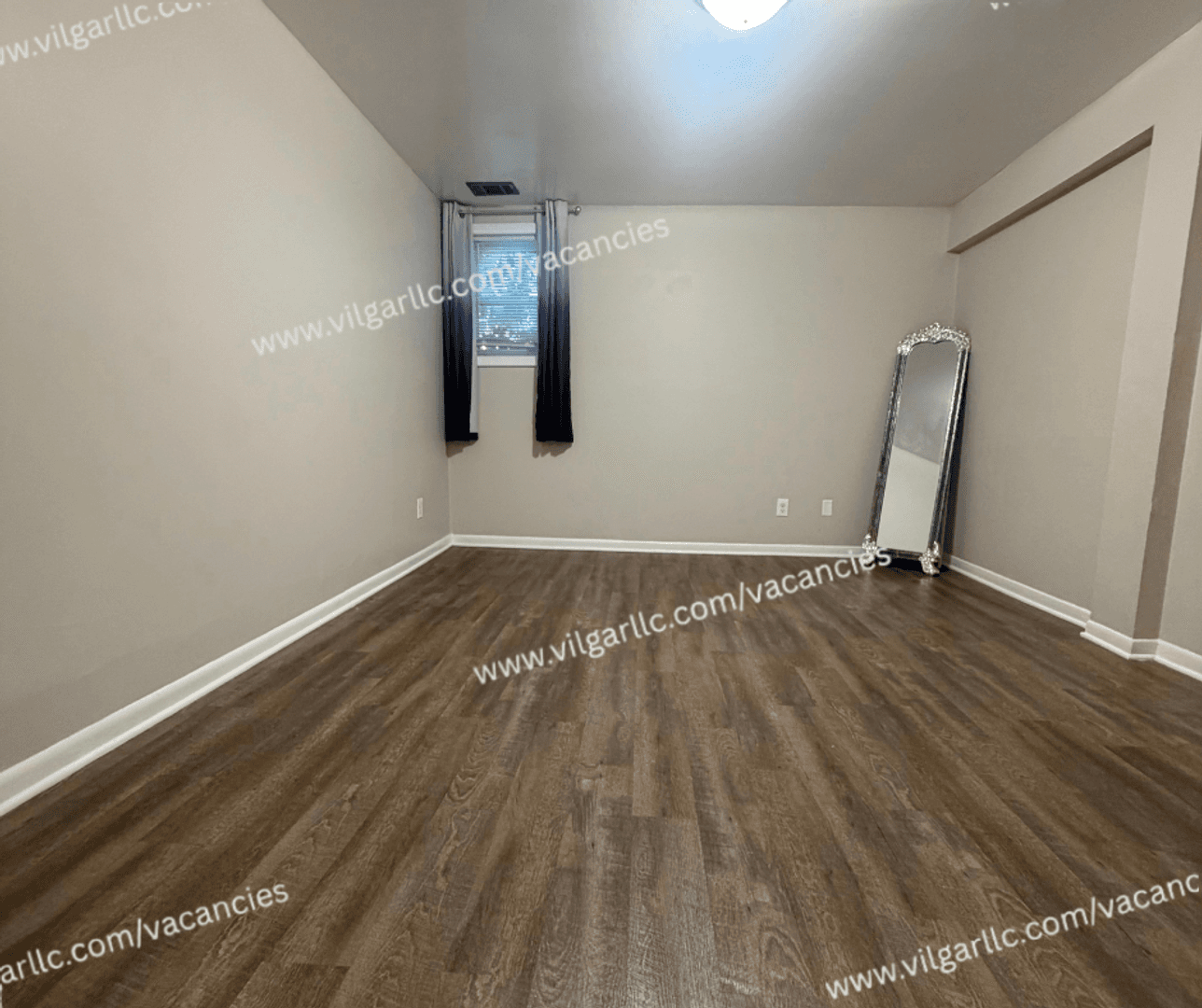 East Chicago Apartment: 3931 Ivy St.