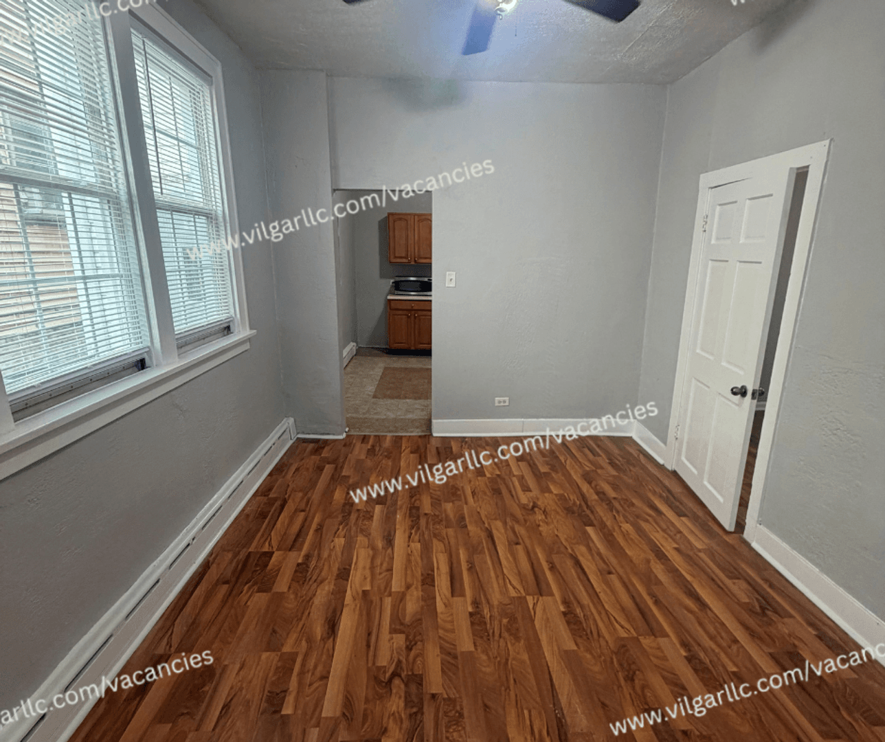 Hammond Apartment: 4232/4236 Grover