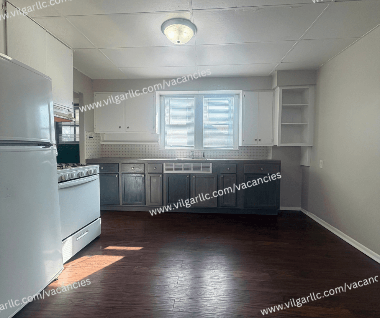 Hammond Apartment: 4403 Towle