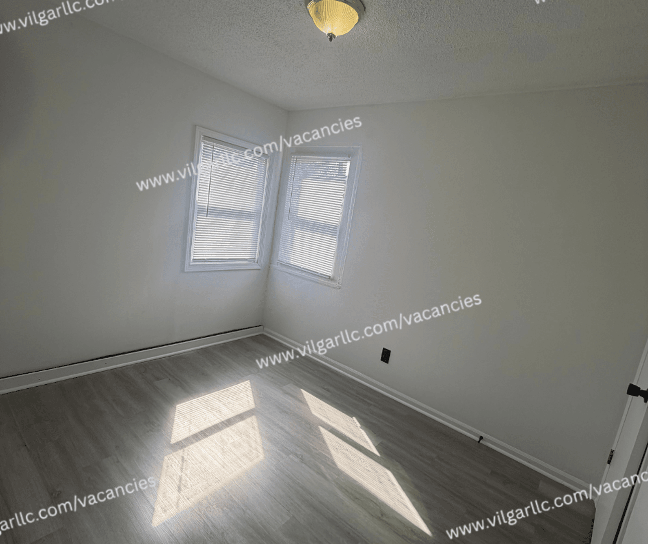 Gary House: 5121 E 10th Ave