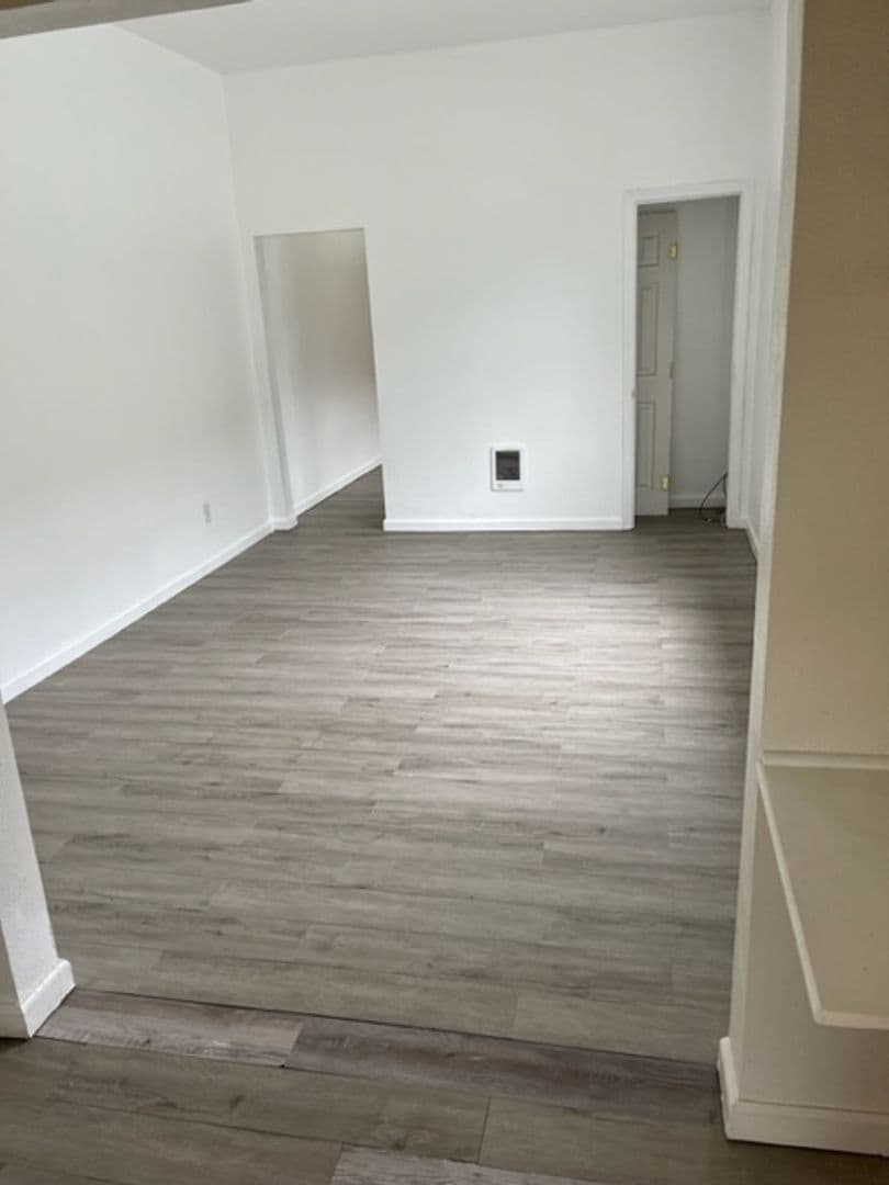 Oakland Apartment: 870 32nd Street