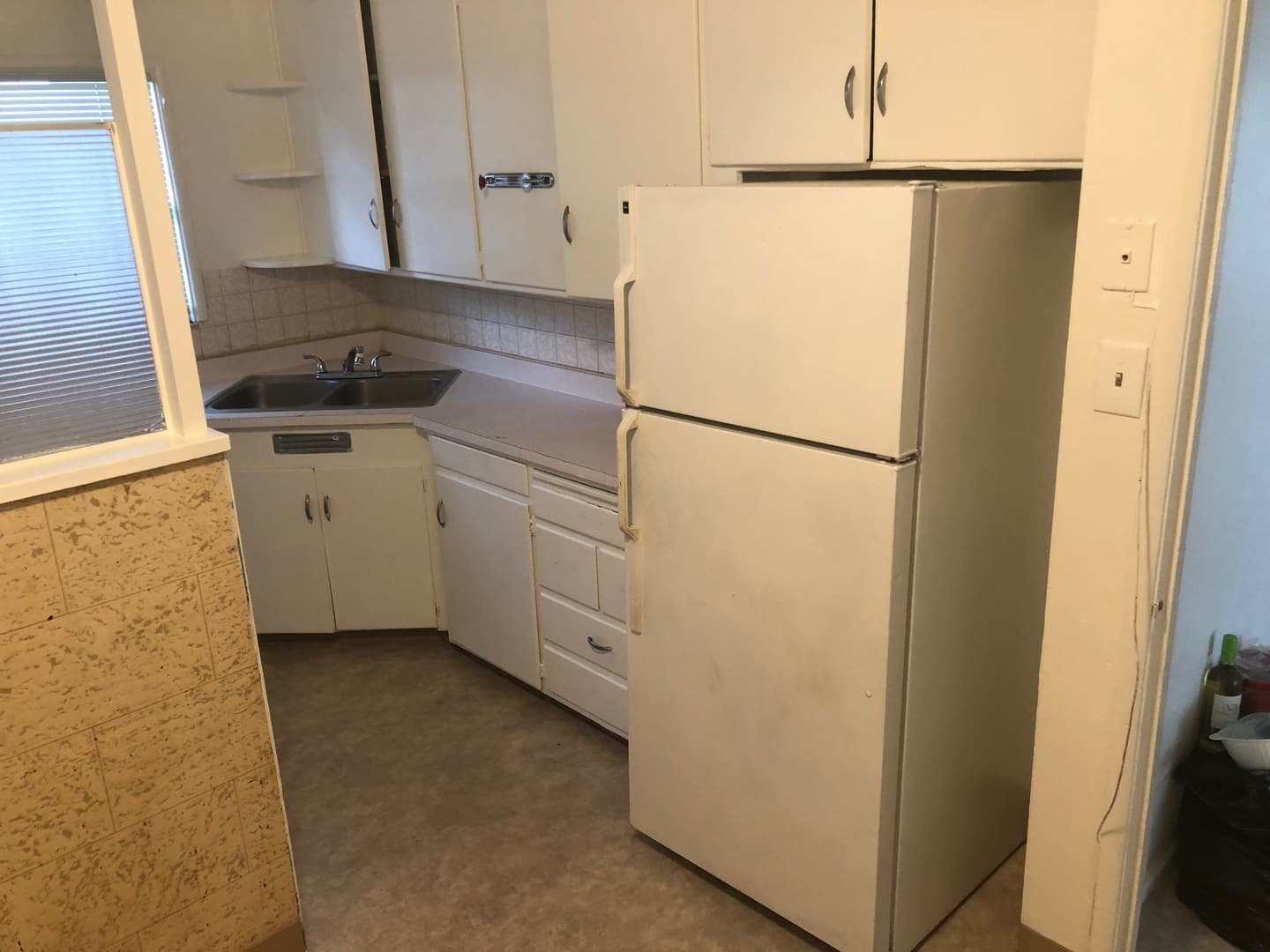 Oakland Apartment: 1320-1322 97th Ave