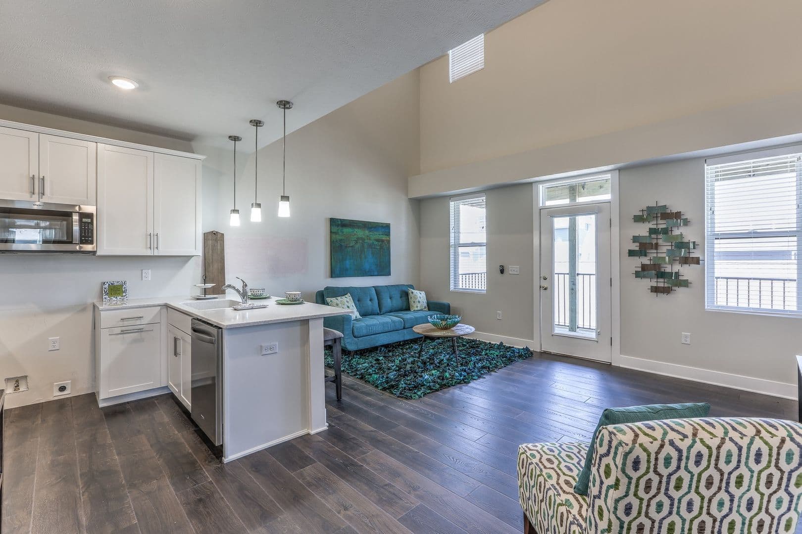 Omaha Apartment: 13178 Lincoln Road
