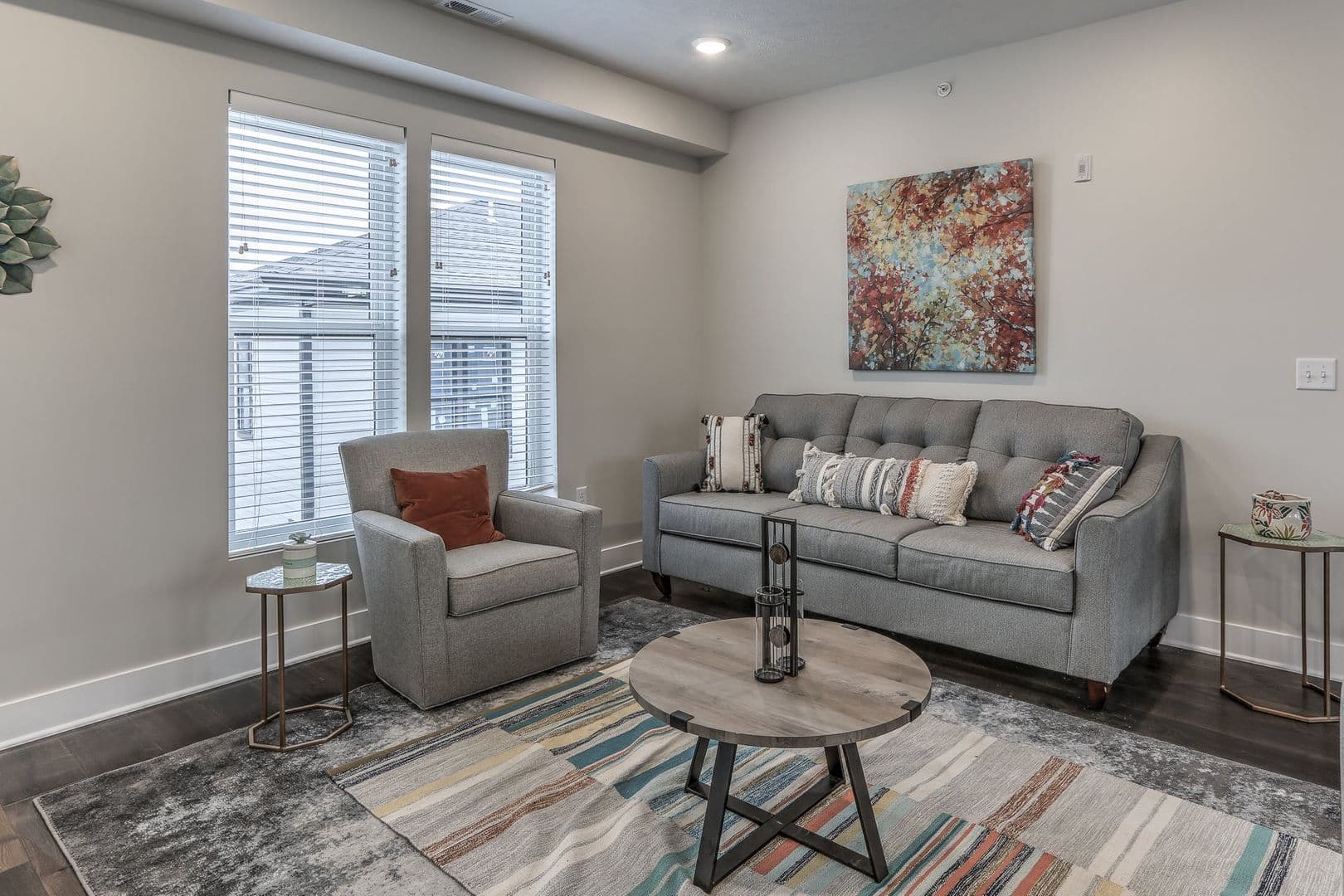 Omaha Apartment: 13178 Lincoln Road