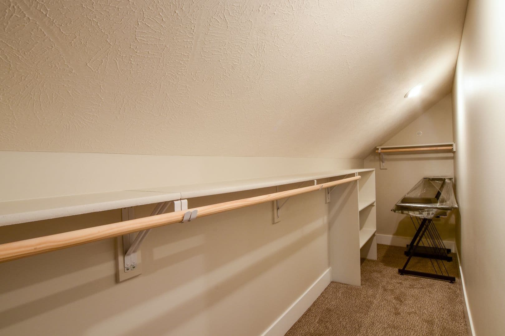Omaha Apartment: 13108 Lincoln Road