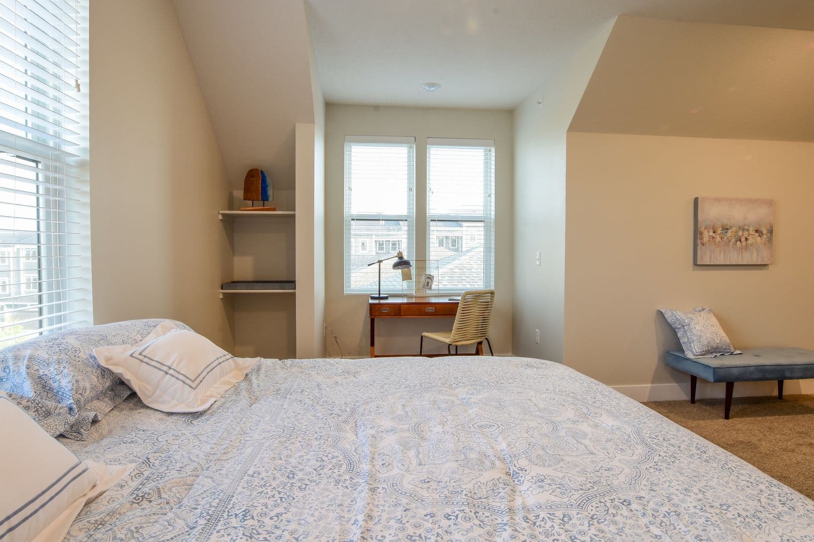 Omaha Apartment: 13108 Lincoln Road