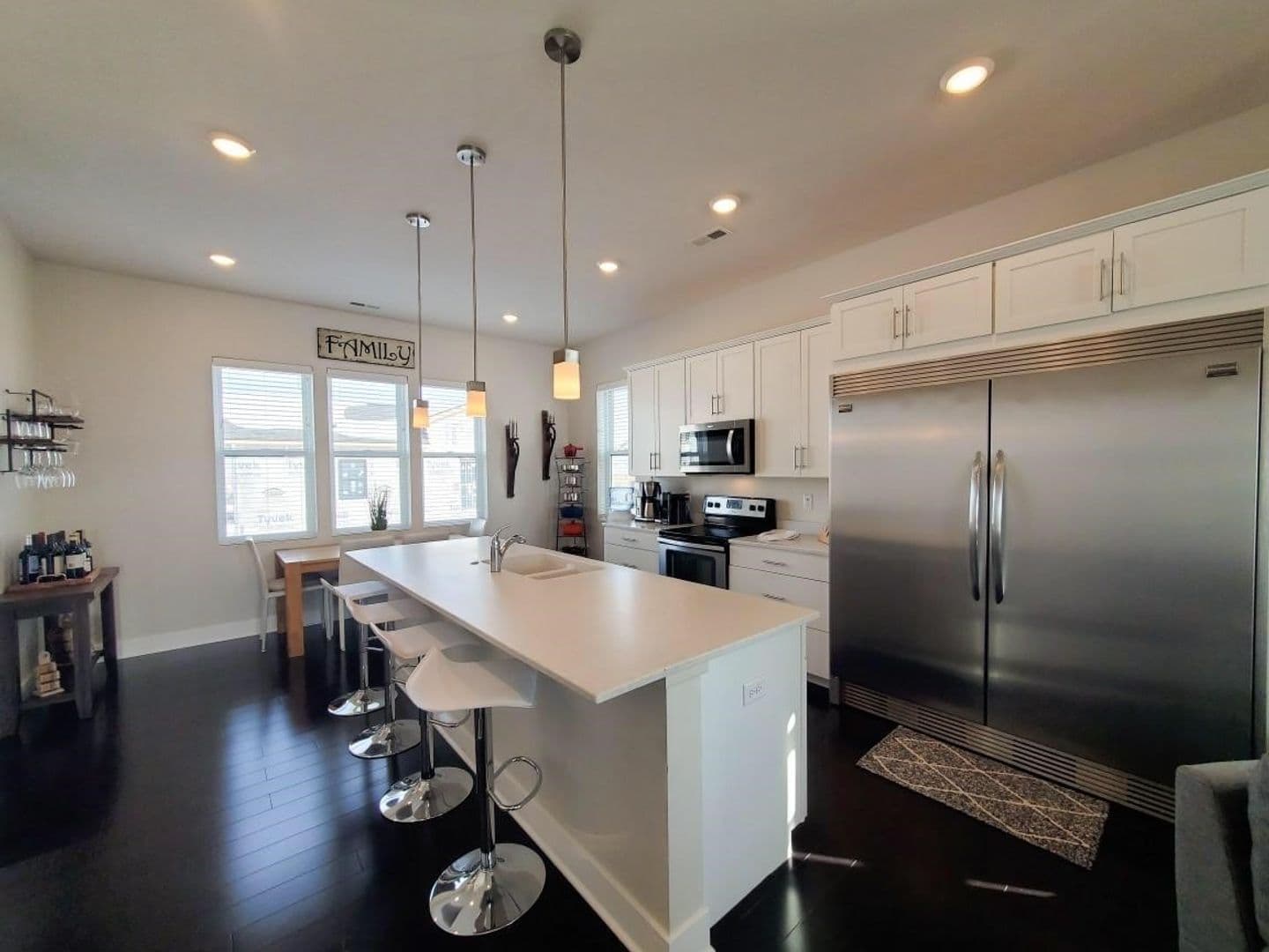 Omaha Apartment: 13178 Lincoln Road