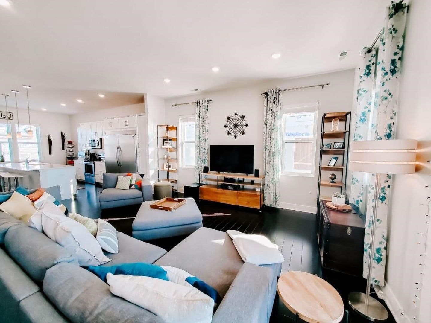 Omaha Apartment: 13178 Lincoln Road