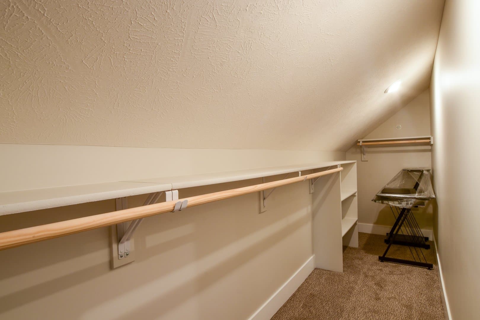 Omaha Apartment: 13178 Lincoln Road