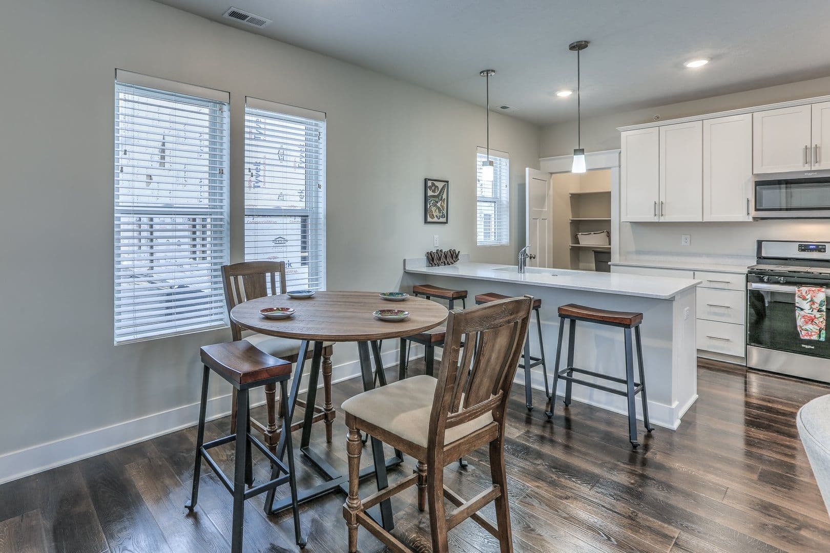 Omaha Apartment: 13178 Lincoln Road