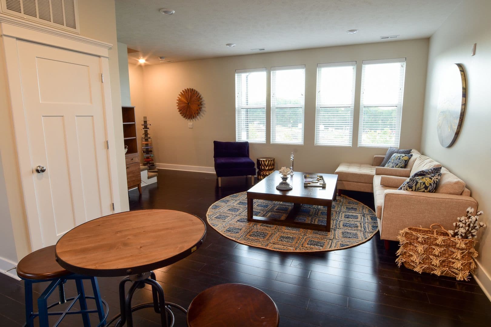 Omaha Apartment: 13108 Lincoln Road